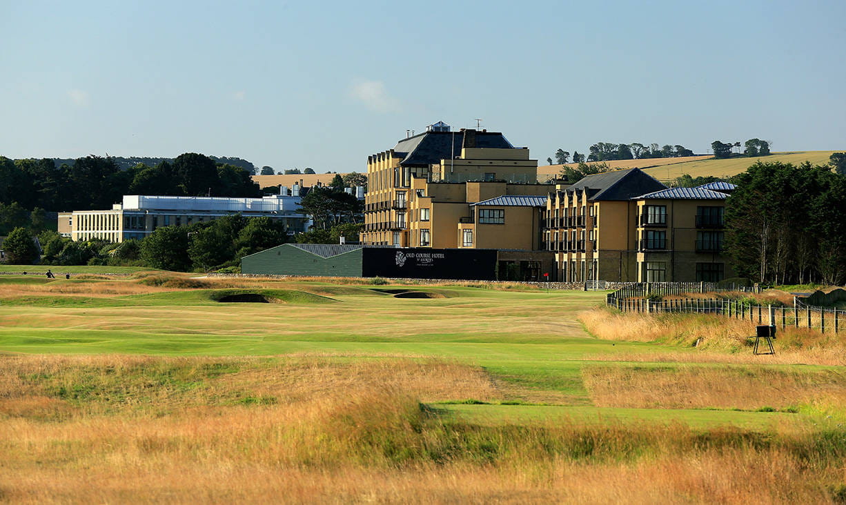 The Old Course hotel can be seen behind the 16th green